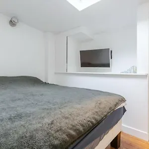 Apartamento A Cote Du Sacree Coeur Et Montmartre, París